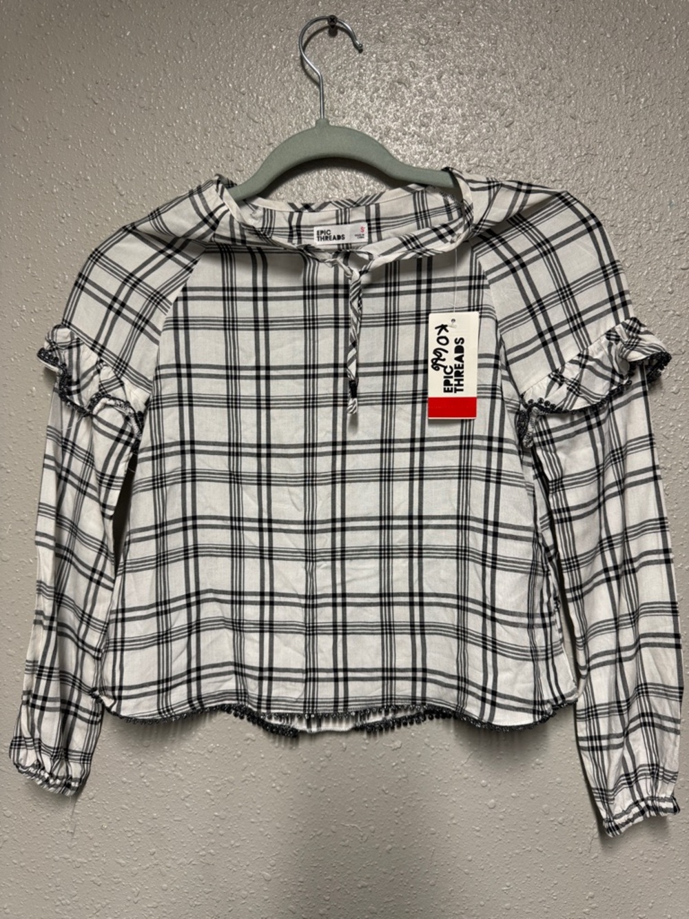 Epic Threads Black & White Plaid Ruffle Long-Sleeve Top